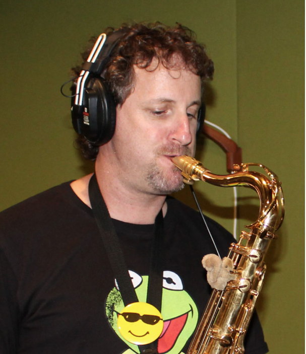 Matthew from How to Play Your Sax playing his sax