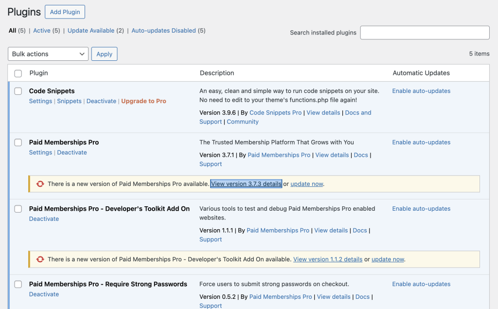Screenshot of Plugins in the WordPress admin highlighting where updates are needed.
